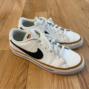 Nike Court Legacy sneakers